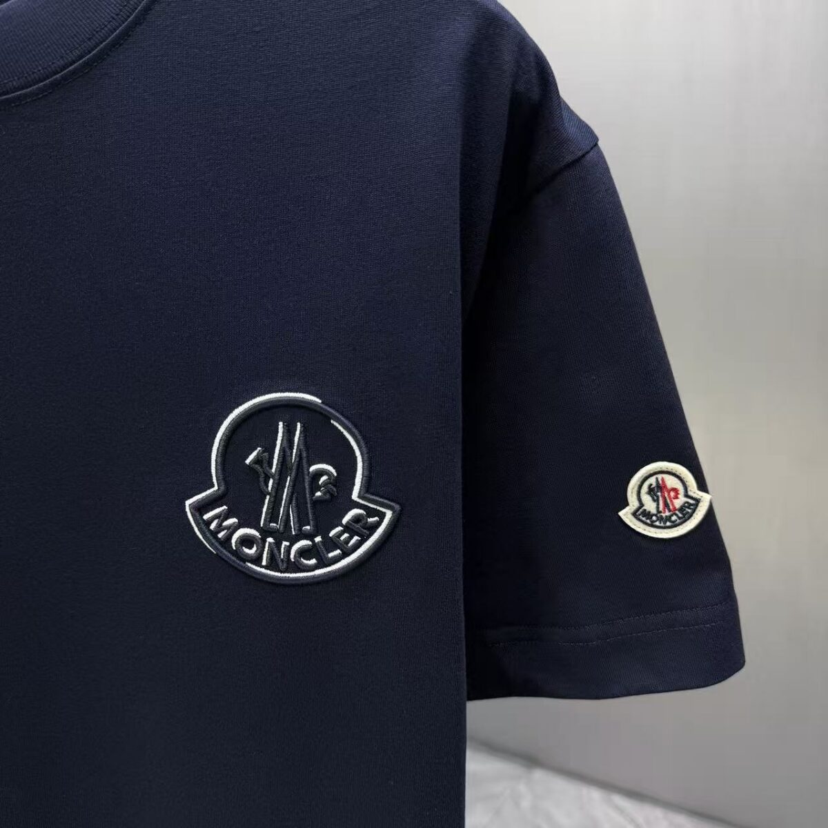 P80 MONCL* 蒙口* 2026春夏新款短袖T恤 定制纯棉字母logo 刺绣 颜色：黑色 白色 深蓝 码数：S M L XL XXL