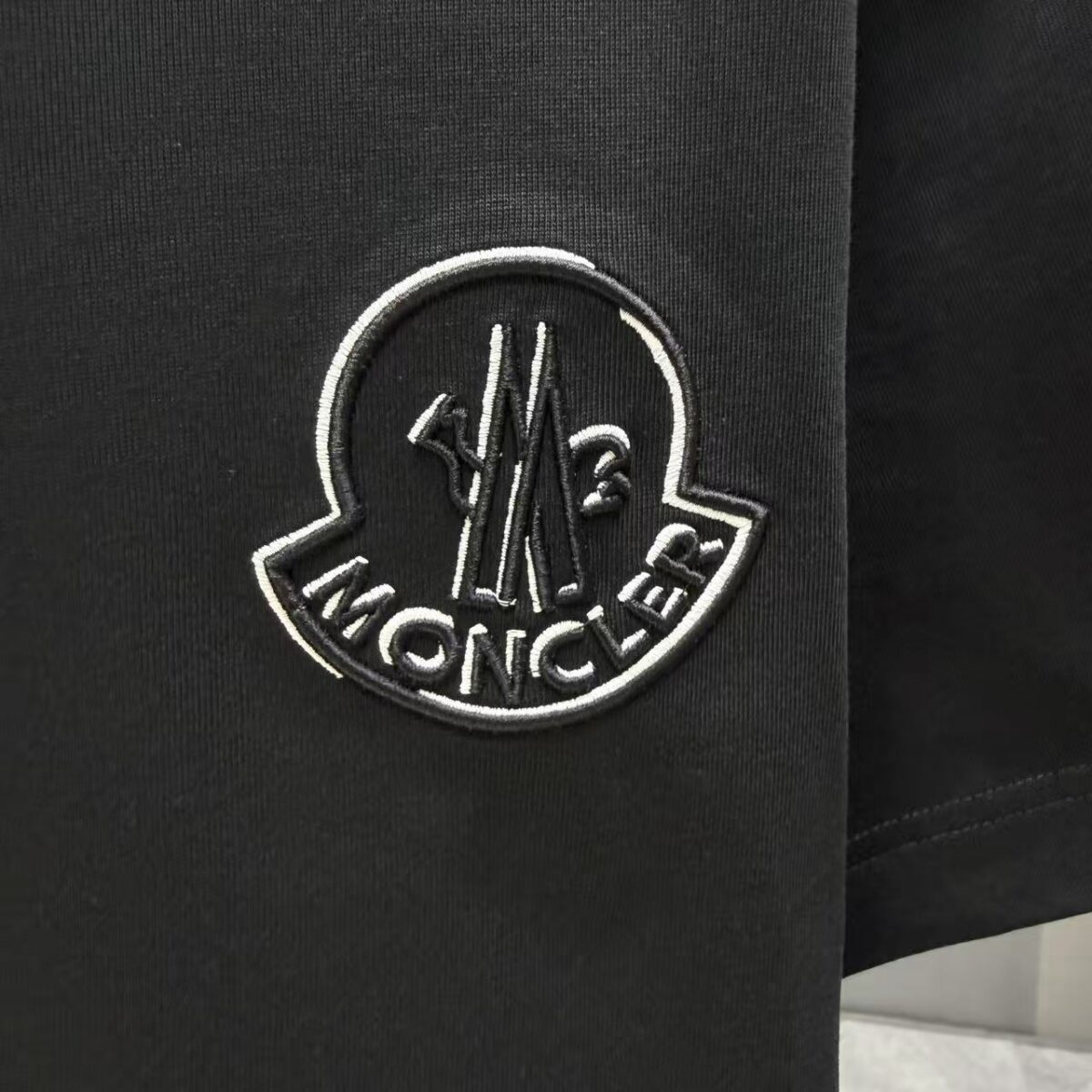 P80 MONCL* 蒙口* 2026春夏新款短袖T恤 定制纯棉字母logo 刺绣 颜色：黑色 白色 深蓝 码数：S M L XL XXL