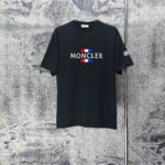 P75 MONCLE* 蒙口* 2026新款 立体厚板胶logo 短袖t恤 宽松版型男女同款 尺码 S M L XL XXL 黑色 白色 藏青色