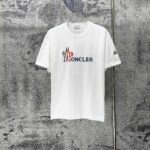 P75 MONCLE* 蒙口* 2026新款 立体厚板胶logo 短袖t恤 宽松版型男女同款 尺码 S M L XL XXL 黑色 白色 藏青色 灰色