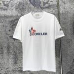 P75 MONCLE* 蒙口* 2026新款 立体厚板胶logo 短袖t恤 宽松版型男女同款 尺码 S M L XL XXL 黑色 白色 藏青色 灰色