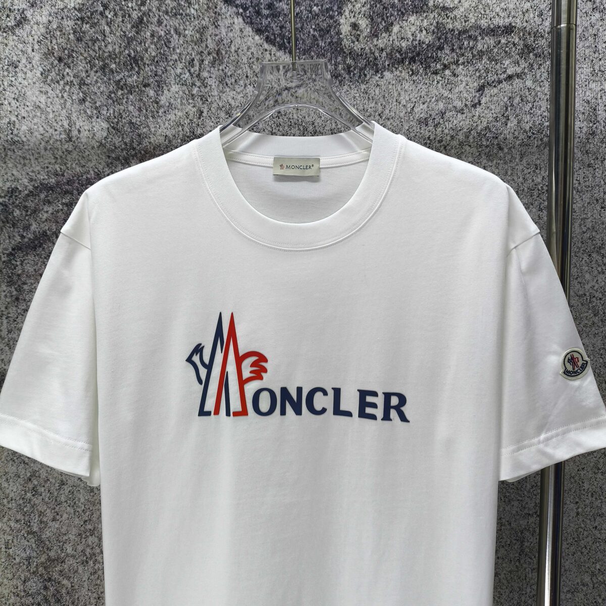 P75 MONCLE* 蒙口* 2026新款 立体厚板胶logo 短袖t恤 宽松版型男女同款 尺码 S M L XL XXL 黑色 白色 藏青色 灰色