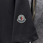 P75 MONCLE* 蒙口* 2026新款 立体厚板胶logo 短袖t恤 宽松版型男女同款 尺码 S M L XL XXL 黑色 白色 藏青色 灰色