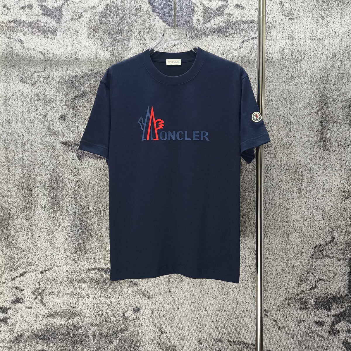 P75 MONCLE* 蒙口* 2026新款 立体厚板胶logo 短袖t恤 宽松版型男女同款 尺码 S M L XL XXL 黑色 白色 藏青色 灰色