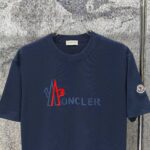P75 MONCLE* 蒙口* 2026新款 立体厚板胶logo 短袖t恤 宽松版型男女同款 尺码 S M L XL XXL 黑色 白色 藏青色 灰色