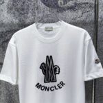 P75 MONCLE* 蒙口* 2026新款 立体厚板胶logo 短袖t恤 宽松版型男女同款 尺码 S M L XL XXL 黑色 白色 藏青色