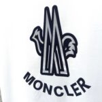 P75 MONCLE* 蒙口* 2026新款 立体厚板胶logo 短袖t恤 宽松版型男女同款 尺码 S M L XL XXL 黑色 白色 藏青色