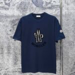 P75 MONCLE* 蒙口* 2026新款 立体厚板胶logo 短袖t恤 宽松版型男女同款 尺码 S M L XL XXL 黑色 白色 藏青色