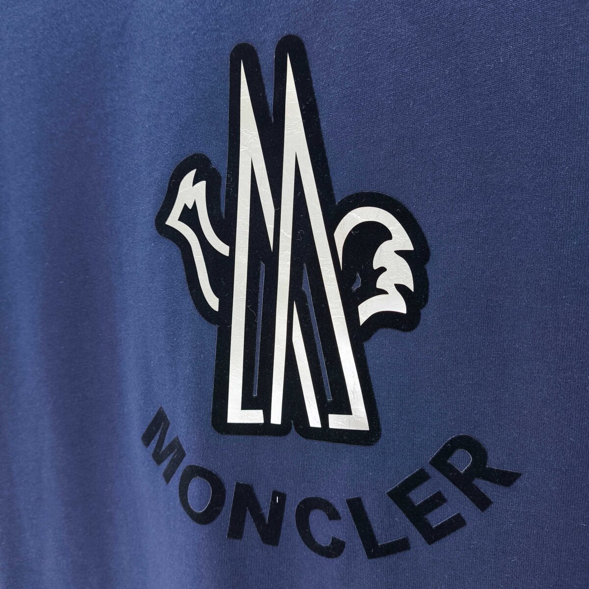 P75 MONCLE* 蒙口* 2026新款 立体厚板胶logo 短袖t恤 宽松版型男女同款 尺码 S M L XL XXL 黑色 白色 藏青色