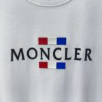 P75 MONCLE* 蒙口* 2026新款 立体厚板胶logo 短袖t恤 宽松版型男女同款 尺码 S M L XL XXL 黑色 白色 藏青色