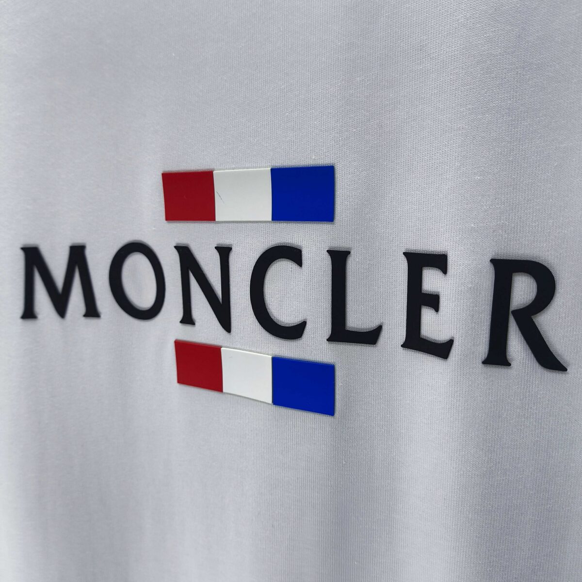 P75 MONCLE* 蒙口* 2026新款 立体厚板胶logo 短袖t恤 宽松版型男女同款 尺码 S M L XL XXL 黑色 白色 藏青色