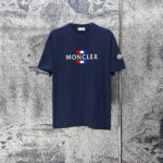 P75 MONCLE* 蒙口* 2026新款 立体厚板胶logo 短袖t恤 宽松版型男女同款 尺码 S M L XL XXL 黑色 白色 藏青色