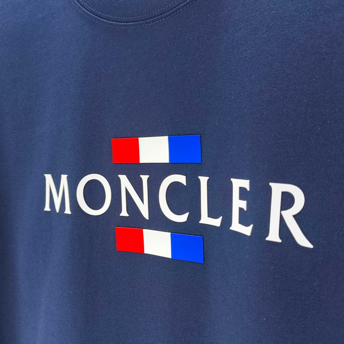 P75 MONCLE* 蒙口* 2026新款 立体厚板胶logo 短袖t恤 宽松版型男女同款 尺码 S M L XL XXL 黑色 白色 藏青色