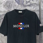 P75 MONCLE* 蒙口* 2026新款 立体厚板胶logo 短袖t恤 宽松版型男女同款 尺码 S M L XL XXL 黑色 白色 藏青色