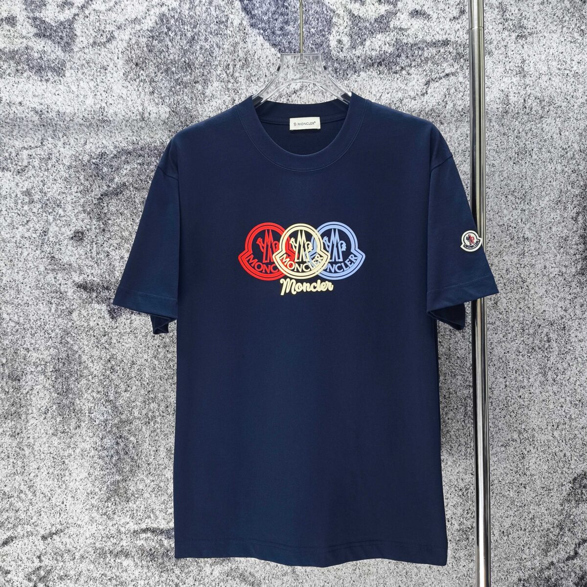 P75 MONCLE* 蒙口* 2026新款 立体厚板胶logo 短袖t恤 宽松版型男女同款 尺码 S M L XL XXL 黑色 白色 藏青色