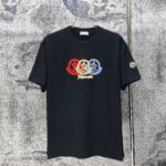 P75 MONCLE* 蒙口* 2026新款 立体厚板胶logo 短袖t恤 宽松版型男女同款 尺码 S M L XL XXL 黑色 白色 藏青色