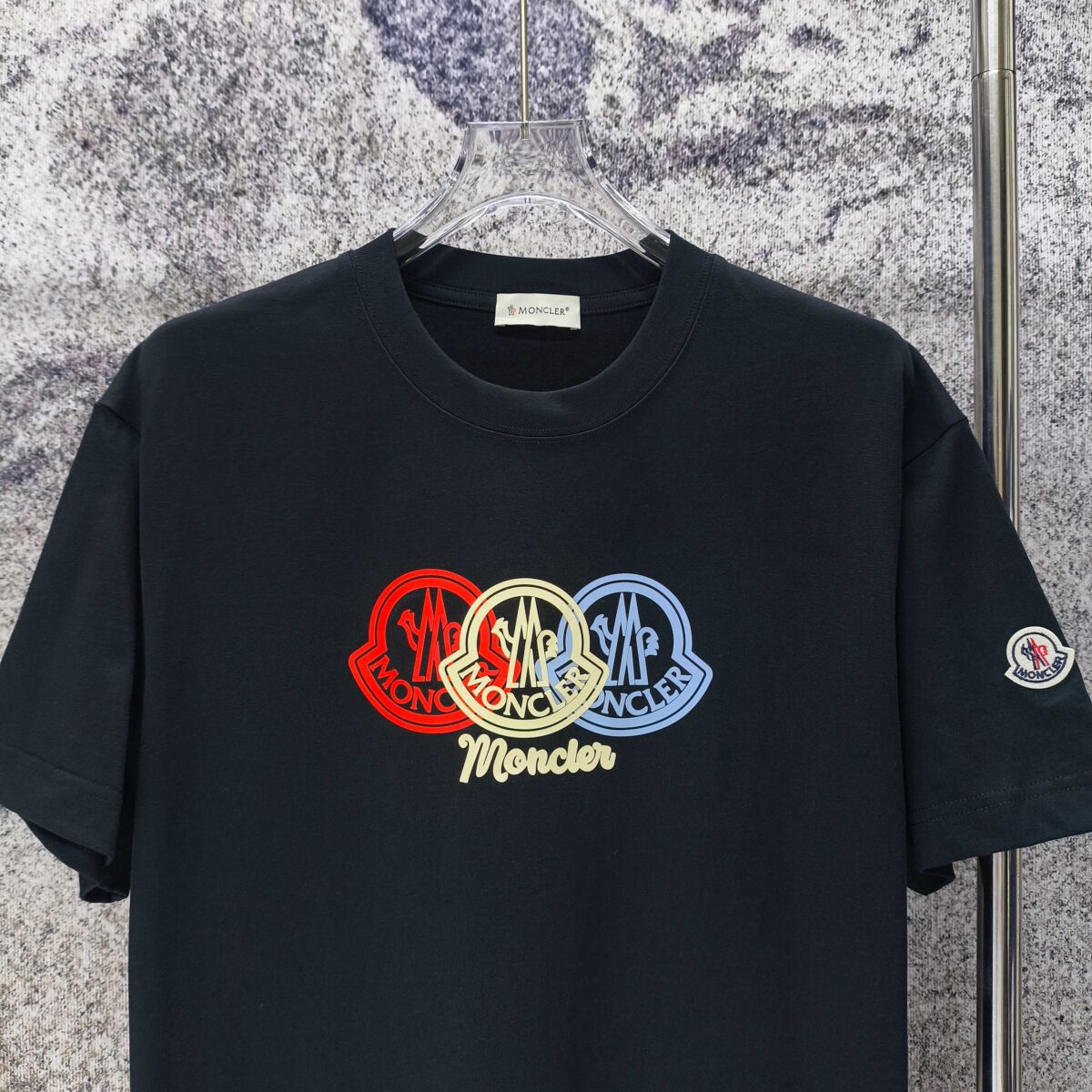 P75 MONCLE* 蒙口* 2026新款 立体厚板胶logo 短袖t恤 宽松版型男女同款 尺码 S M L XL XXL 黑色 白色 藏青色