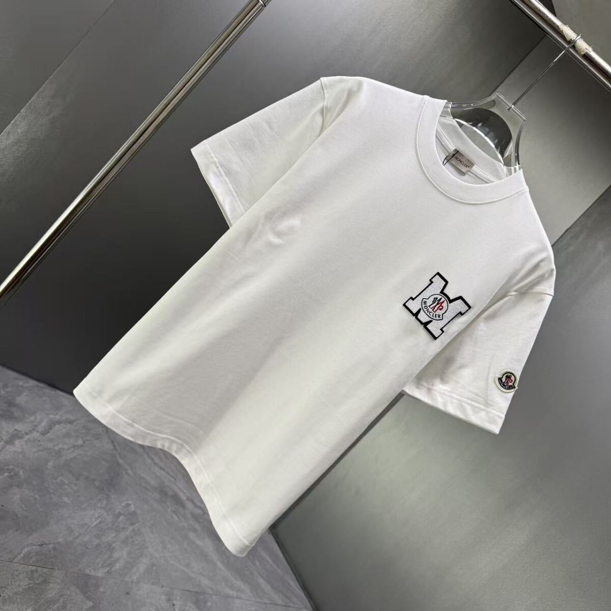 P75 MONCL* 蒙口* 2026春夏新款短袖T恤 定制纯棉字母logo 刺绣 颜色：黑色 白色 深蓝 巧色 码数：S M L XL XXL