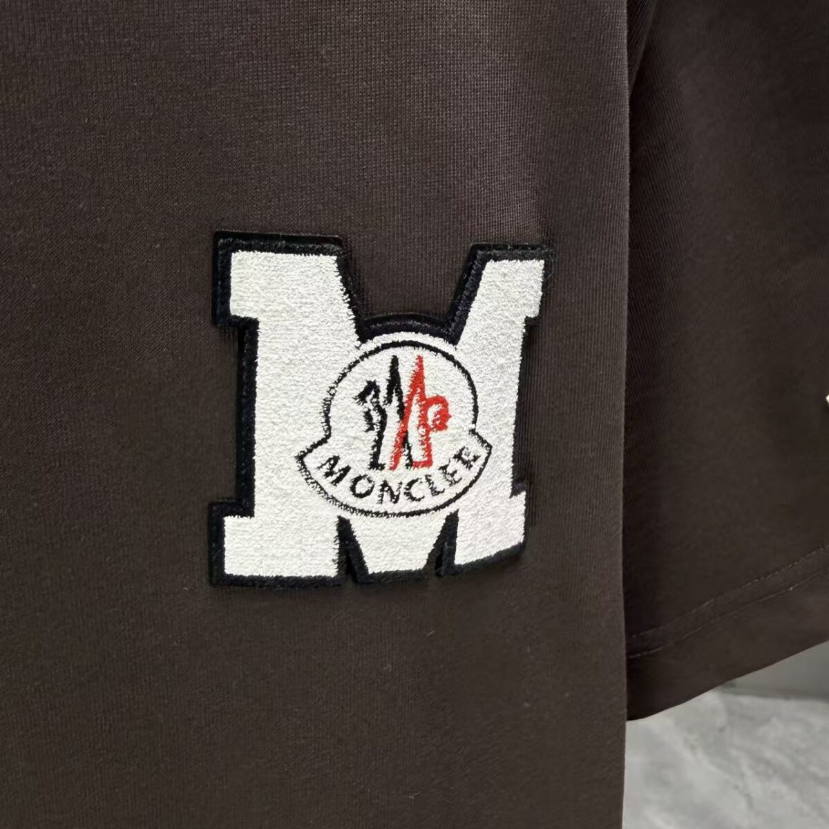 P75 MONCL* 蒙口* 2026春夏新款短袖T恤 定制纯棉字母logo 刺绣 颜色：黑色 白色 深蓝 巧色 码数：S M L XL XXL