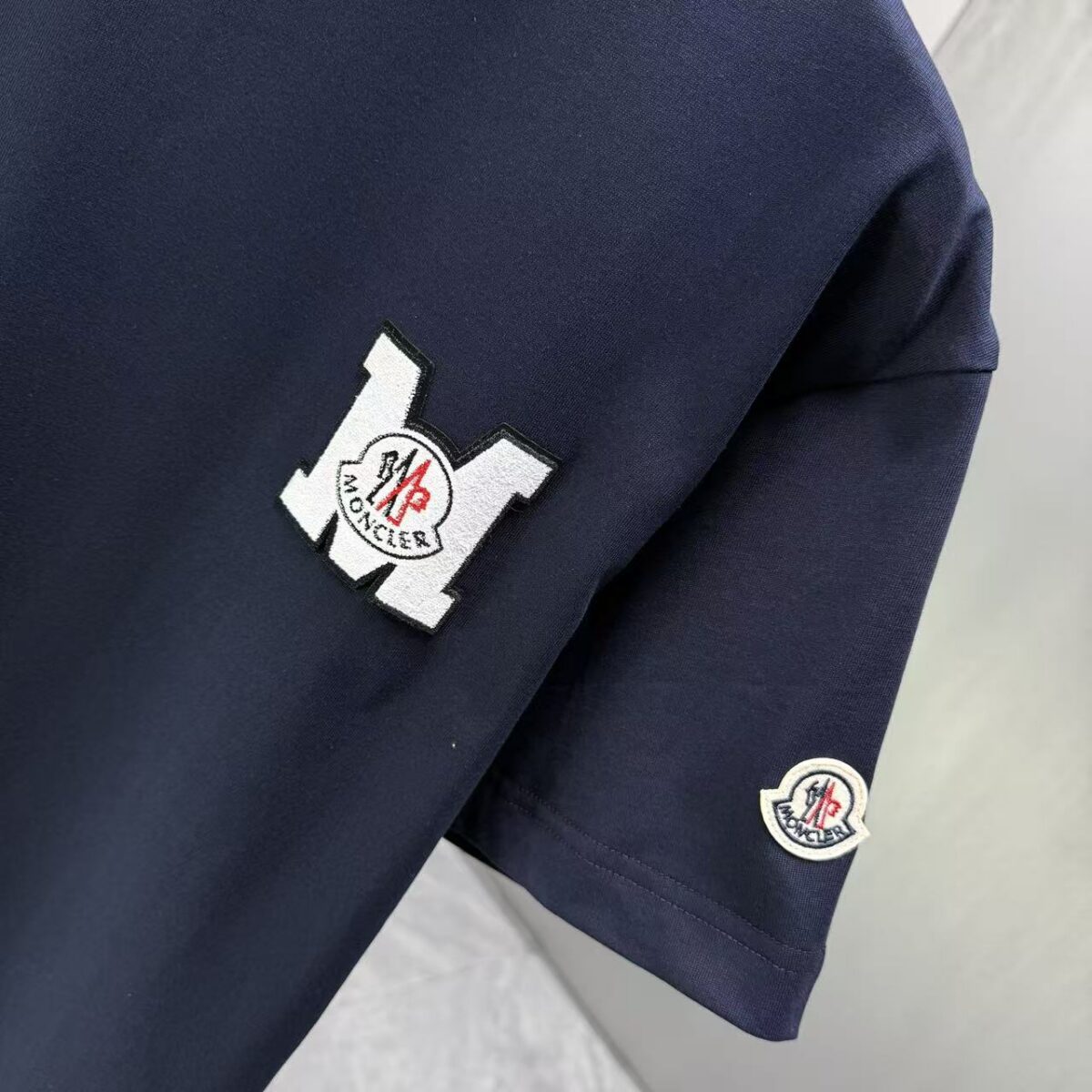 P75 MONCL* 蒙口* 2026春夏新款短袖T恤 定制纯棉字母logo 刺绣 颜色：黑色 白色 深蓝 巧色 码数：S M L XL XXL