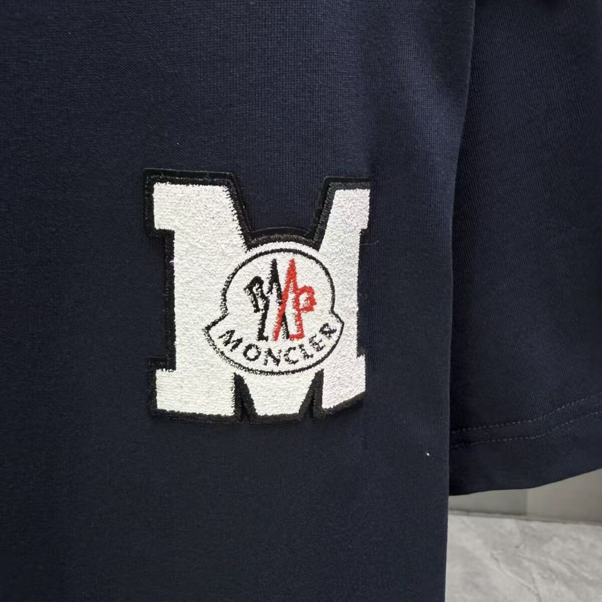 P75 MONCL* 蒙口* 2026春夏新款短袖T恤 定制纯棉字母logo 刺绣 颜色：黑色 白色 深蓝 巧色 码数：S M L XL XXL