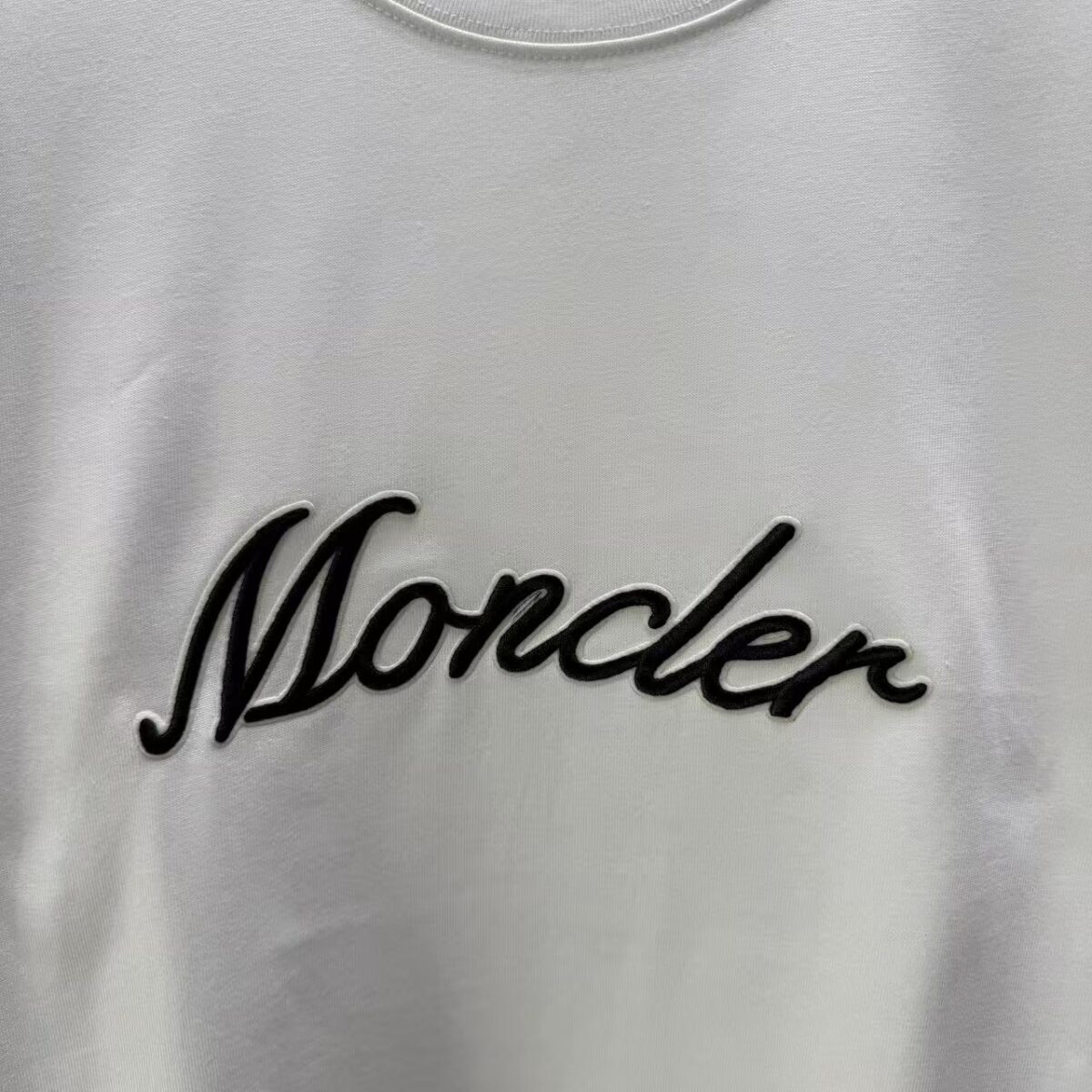 P75 MONCL* 蒙口* 2026春夏新款短袖T恤 定制纯棉字母logo 刺绣 颜色：黑色 白色 深蓝 棕色 码数：S M L XL XXL