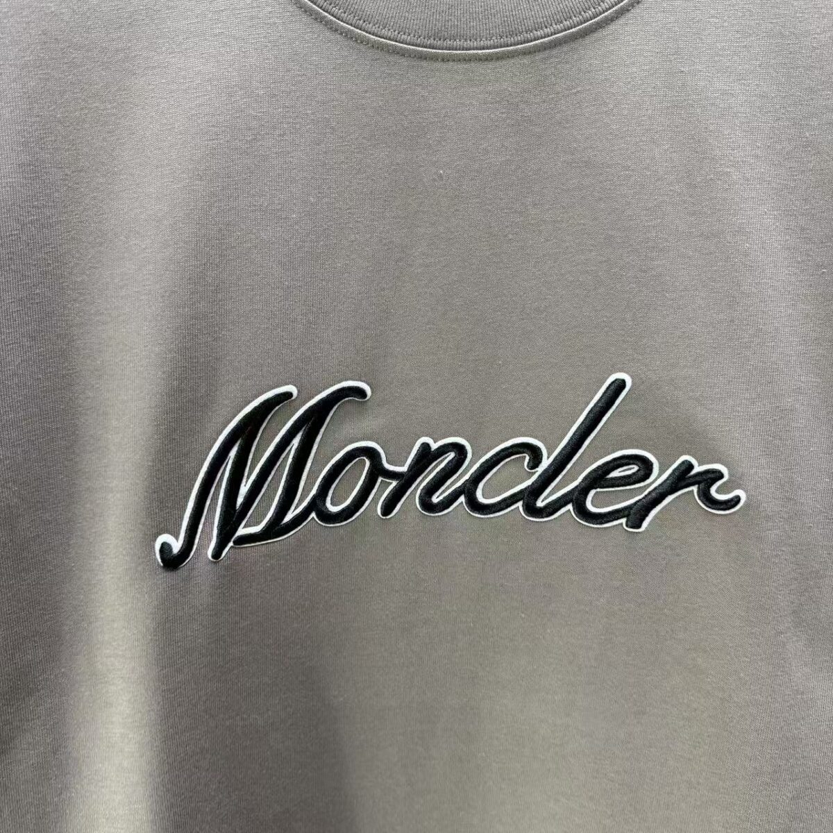 P75 MONCL* 蒙口* 2026春夏新款短袖T恤 定制纯棉字母logo 刺绣 颜色：黑色 白色 深蓝 棕色 码数：S M L XL XXL