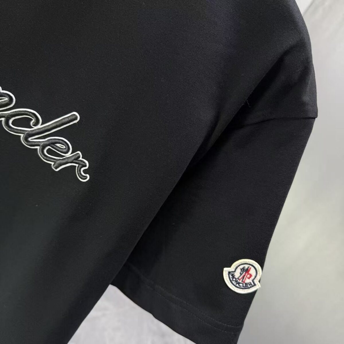 P75 MONCL* 蒙口* 2026春夏新款短袖T恤 定制纯棉字母logo 刺绣 颜色：黑色 白色 深蓝 棕色 码数：S M L XL XXL