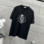 weigou_226686_1_fcb9a1225f P75 Moncle* 蒙口*2026 春夏新款 经典图标字母烫画工艺 定制双纱平纹纯棉面料 短袖T恤 男女同款 颜色:黑色 白色 尺码: S (90-130斤) M (120-150斤) L (140-165斤) XL (160-180斤) XXL (180-210斤)