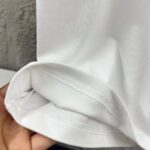 P75 Moncle* 蒙口*2026 春夏新款 经典图标字母烫画工艺 定制双纱平纹纯棉面料 短袖T恤 男女同款 颜色：黑色 白色 尺码： S （90-130斤） M （120-150斤） L （140-165斤） XL （160-180斤） XXL （180-210斤）