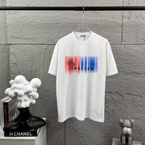 P75 Moncle* 蒙口*2026 春夏新款 经典图标字母烫画工艺 定制双纱平纹纯棉面料 短袖T恤 男女同款 颜色：黑色 白色 尺码： S （90-130斤） M （120-150斤） L （140-165斤） XL （160-180斤） XXL （180-210斤）
