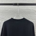 P75 Moncle* 蒙口*2026 春夏新款 经典图标字母立体刺绣工艺 定制双纱平纹纯棉面料 短袖T恤 男女同款 颜色：黑色 白色 尺码： S （90-130斤） M （120-150斤） L （140-165斤） XL （160-180斤） XXL （180-210斤）