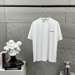 P75 Moncle* 蒙口*2026 春夏新款 经典图标字母立体刺绣工艺 定制双纱平纹纯棉面料 短袖T恤 男女同款 颜色：黑色 白色 尺码： S （90-130斤） M （120-150斤） L （140-165斤） XL （160-180斤） XXL （180-210斤）