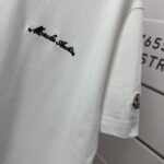 P75 Moncle* 蒙口*2026 春夏新款 经典图标字母立体刺绣工艺 定制双纱平纹纯棉面料 短袖T恤 男女同款 颜色：黑色 白色 绿色 紫色 尺码： S （90-130斤） M （120-150斤） L （140-165斤） XL （160-180斤） XXL （180-210斤）