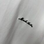 P75 Moncle* 蒙口*2026 春夏新款 经典图标字母立体刺绣工艺 定制双纱平纹纯棉面料 短袖T恤 男女同款 颜色：黑色 白色 绿色 紫色 尺码： S （90-130斤） M （120-150斤） L （140-165斤） XL （160-180斤） XXL （180-210斤）