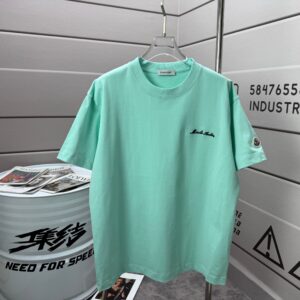 P75 Moncle* 蒙口*2026 春夏新款 经典图标字母立体刺绣工艺 定制双纱平纹纯棉面料 短袖T恤 男女同款 颜色：黑色 白色 绿色 紫色 尺码： S （90-130斤） M （120-150斤） L （140-165斤） XL （160-180斤） XXL （180-210斤）