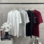 P75 Moncle* 蒙口*2026 春夏新款 经典图标字母贴刺绣工艺 定制双纱平纹纯棉面料 短袖T恤 男女同款 颜色：黑色 白色 花灰色 安哥拉红色 尺码： S （90-130斤） M （120-150斤） L （140-165斤） XL （160-180斤） XXL （180-210斤）