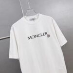 weigou_227289_4_5aab17e858 P75 moncle~ 蒙口logo刺绣字母徽章 《区别通货面料》7a抗菌短袖tee 负离子上身十分舒适,男女同款半袖,落肩宽松版型 颜色: 黑色 白色 咖啡色 尺码:S(90-130斤) M(125-150斤) L(135-165斤) XL(160-190斤) XXL(185-220斤)