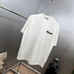 P75 moncle～ 蒙口logo刺绣字母徽章 《区别通货面料》7a抗菌短袖tee 负离子上身十分舒适，男女同款半袖，落肩宽松版型 颜色: 黑色 白色 咖啡色 尺码：S（90-130斤） M（125-150斤） L（135-165斤） XL（160-190斤） XXL（185-220斤）