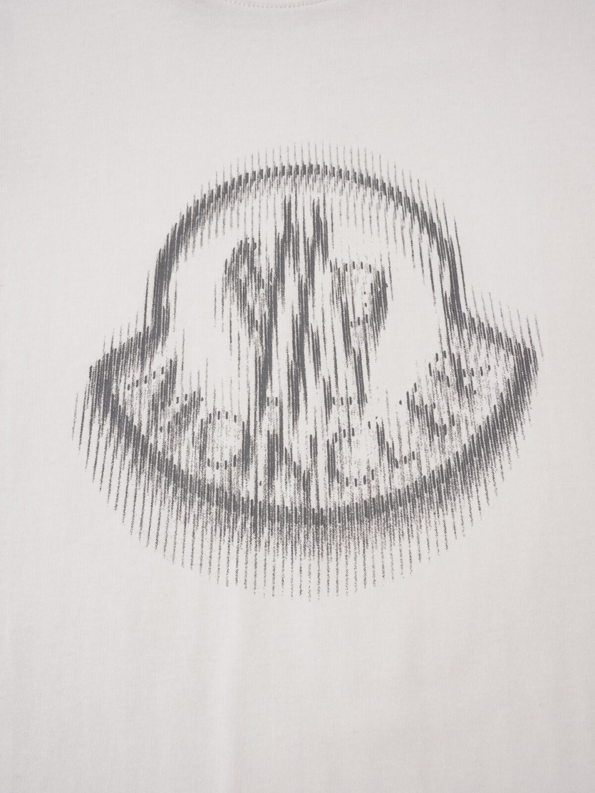 P75 MONCLER/蒙口26SS字母LOGO标识印花模糊感短袖T恤 ●正品4286购入开发 ●100%全棉冰纱棉180克 ●1*1全棉精梳棉罗纹260克 ●面料酵洗 ●数码直喷 ●定制1：1袖标 ●定制1：1商标 ●宽松版型 ●尺码：S M L XL