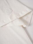 P75 MONCLER/蒙口26SS字母LOGO标识印花模糊感短袖T恤 ●正品4286购入开发 ●100%全棉冰纱棉180克 ●1*1全棉精梳棉罗纹260克 ●面料酵洗 ●数码直喷 ●定制1：1袖标 ●定制1：1商标 ●宽松版型 ●尺码：S M L XL