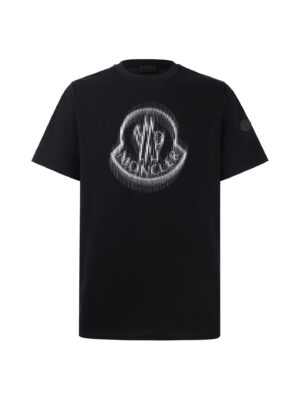 P75 MONCLER/蒙口26SS字母LOGO标识印花模糊感短袖T恤 ●正品4286购入开发 ●100%全棉冰纱棉180克 ●1*1全棉精梳棉罗纹260克 ●面料酵洗 ●数码直喷 ●定制1：1袖标 ●定制1：1商标 ●宽松版型 ●尺码：S M L XL