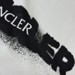 weigou_227565_6_c5508d3eee P75 💥 MON*CLER 蒙口 最新款情侣款品牌logo印花圆领短袖 情侣T恤 春夏新品 高品质 🔥🔥时尚百搭潮款 定制进口面料 !穿着舒适 透气 时尚不失个性 上身休闲随性 帅气有型 彰显大牌气质!! 颜色:黑色 白色 尺码:M-3XL (下单请报身高体重)