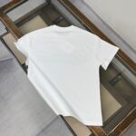 weigou_227565_7_2ff855f764 P75 💥 MON*CLER 蒙口 最新款情侣款品牌logo印花圆领短袖 情侣T恤 春夏新品 高品质 🔥🔥时尚百搭潮款 定制进口面料 !穿着舒适 透气 时尚不失个性 上身休闲随性 帅气有型 彰显大牌气质!! 颜色:黑色 白色 尺码:M-3XL (下单请报身高体重)