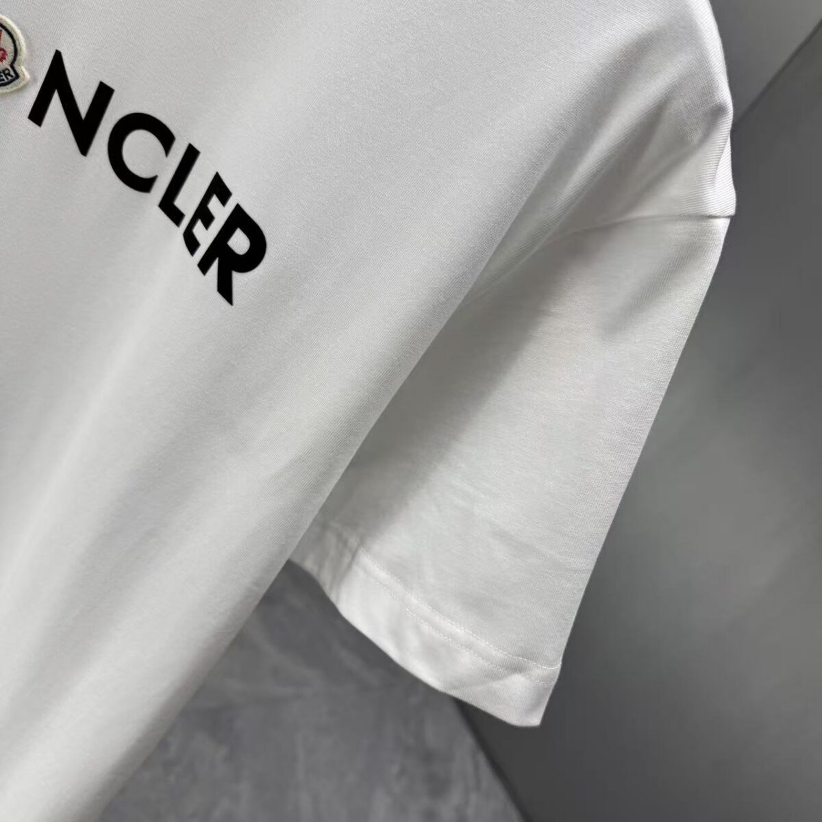 P75 MONCL* 蒙口* 2026春夏新款短袖T恤 定制纯棉字母logo 植绒+章仔 颜色：黑色 白色 深蓝 棕色 码数：S M L XL XXL