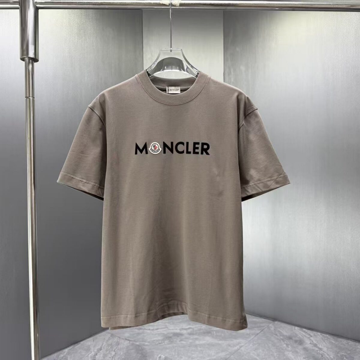 P75 MONCL* 蒙口* 2026春夏新款短袖T恤 定制纯棉字母logo 植绒+章仔 颜色：黑色 白色 深蓝 棕色 码数：S M L XL XXL