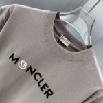 P75 MONCL* 蒙口* 2026春夏新款短袖T恤 定制纯棉字母logo 植绒+章仔 颜色：黑色 白色 深蓝 棕色 码数：S M L XL XXL