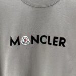 P75 MONCL* 蒙口* 2026春夏新款短袖T恤 定制纯棉字母logo 植绒+章仔 颜色：黑色 白色 深蓝 棕色 码数：S M L XL XXL