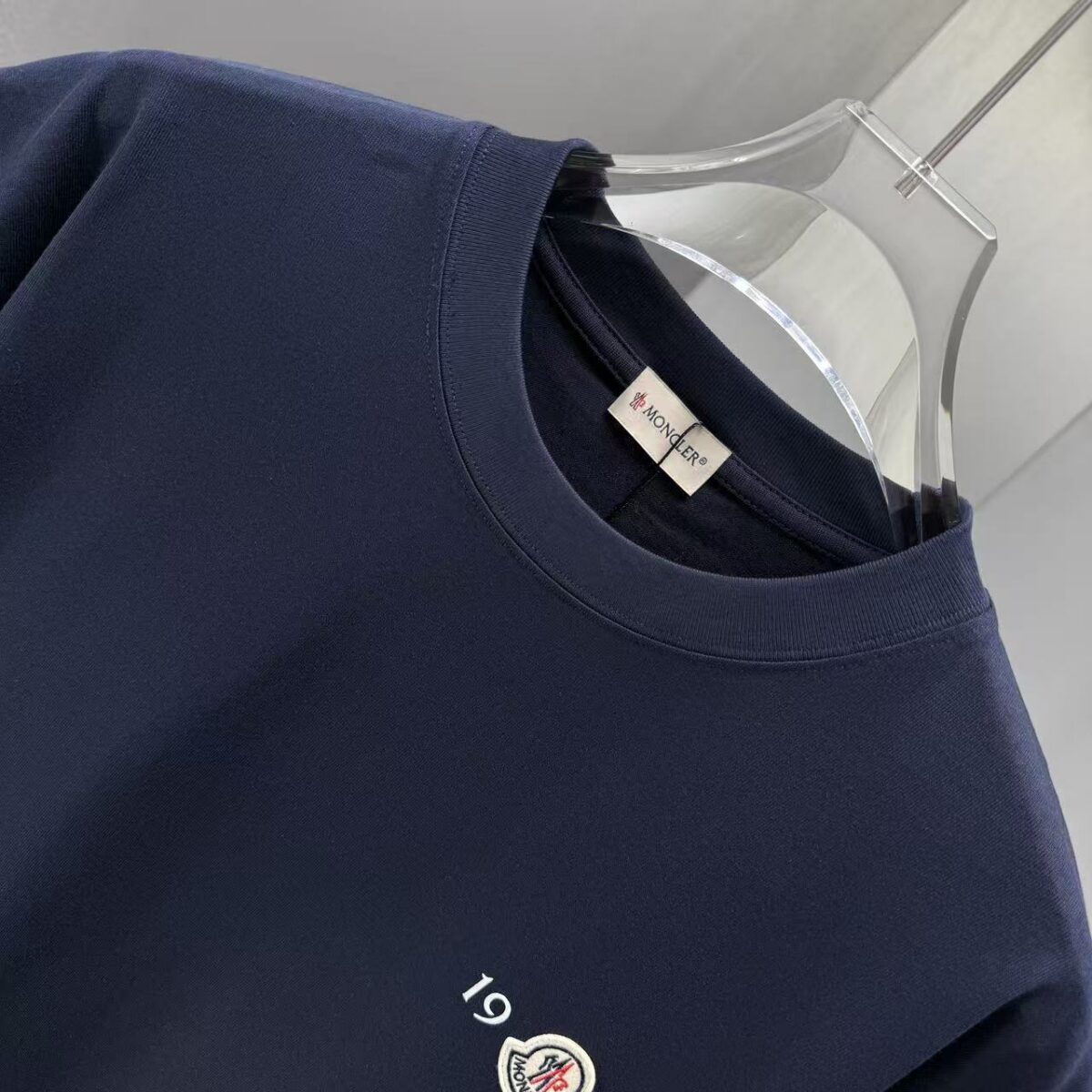 P75 MONCL* 蒙口* 2026春夏新款短袖T恤 定制纯棉字母logo 植绒+章仔 颜色：黑色 白色 深蓝 棕色 码数：S M L XL XXL
