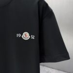 P75 MONCL* 蒙口* 2026春夏新款短袖T恤 定制纯棉字母logo 植绒+章仔 颜色：黑色 白色 深蓝 棕色 码数：S M L XL XXL